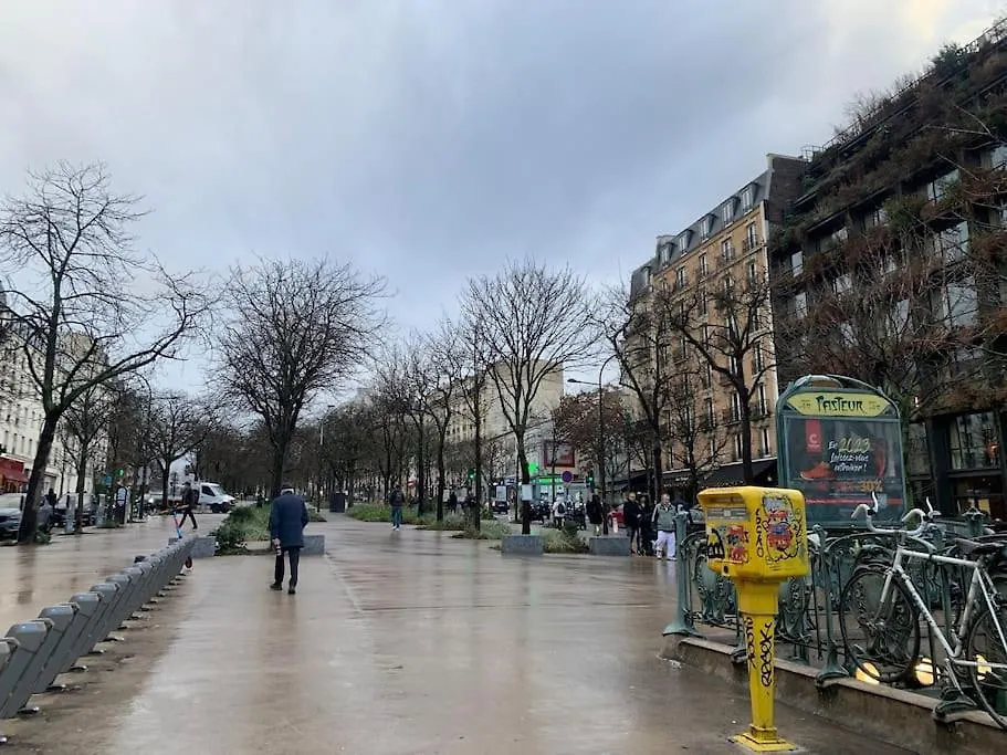 Cozy With Terrace Appartamento Parigi