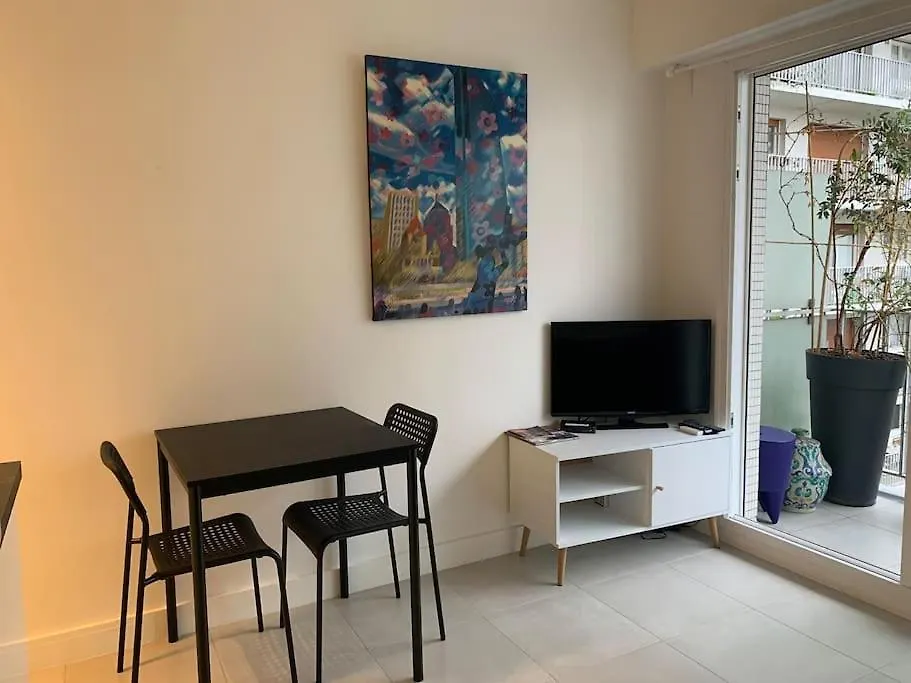 Cozy With Terrace Apartamento *